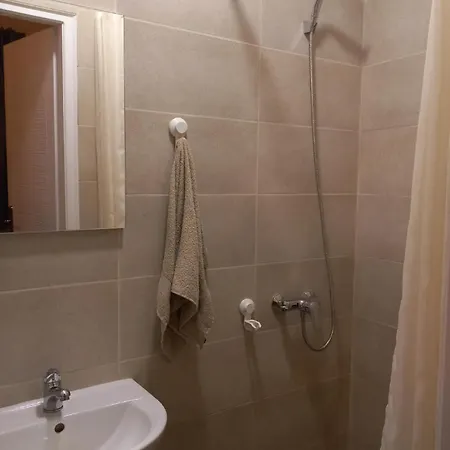 сјајни лешник 3* Zrenjanin