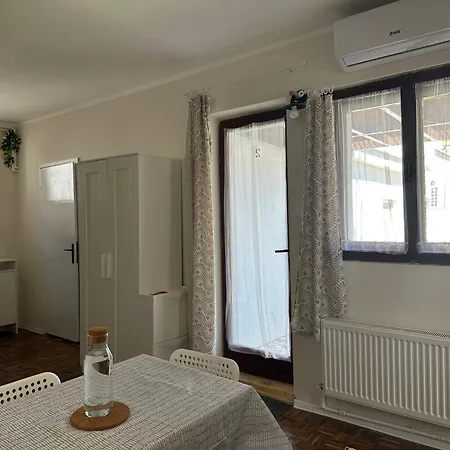 Aparthotel сјајни лешник 3*