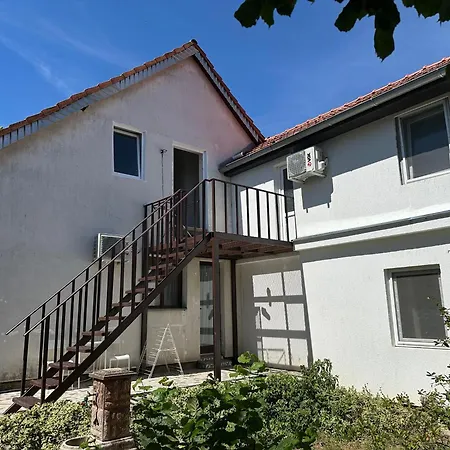 сјајни лешник Aparthotel Zrenjanin